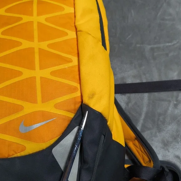 Nike Cheyenne Vapor II Backpack Orange Black Reflective Daypack Hiking Outodoor - Picture 4 of 16